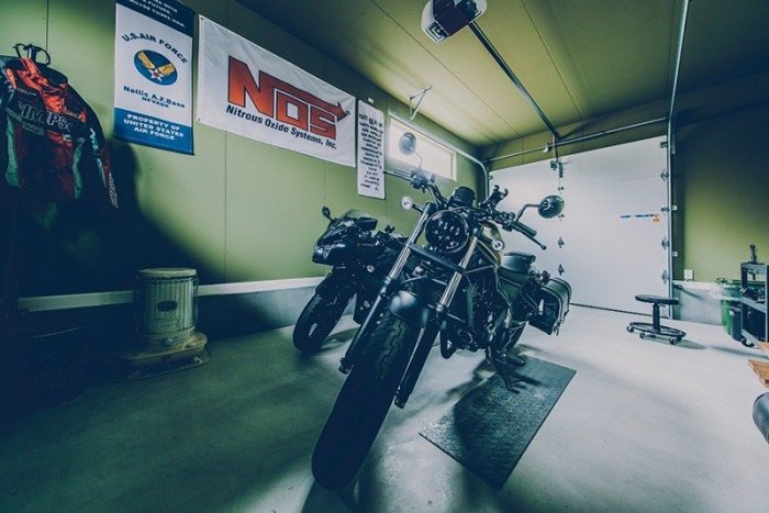 ガレージはいい時間を過ごす部屋。夫婦それぞれのこだわりを実現