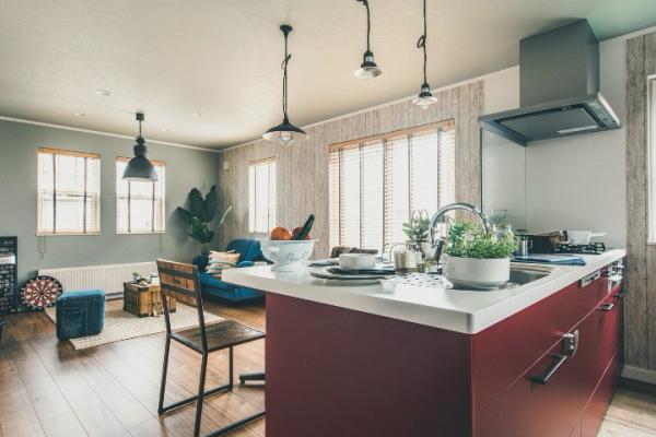 アメカジ工務店の仕様：オープンカウンターキッチン