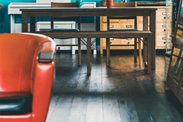 アメカジ工務店の仕様：無垢フローリング