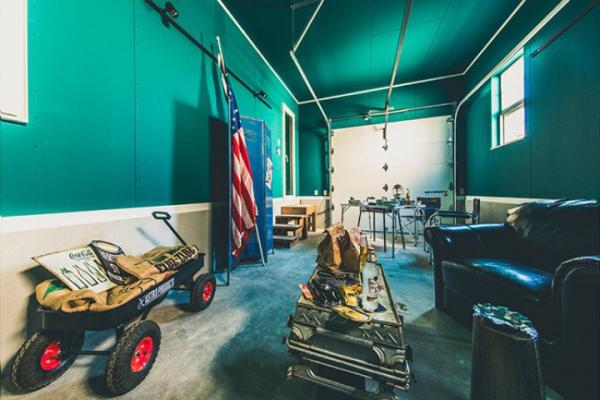 アメカジ工務店の仕様：ガレージ塗装