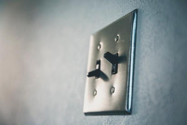 アメカジ工務店の仕様：タンブラスイッチ