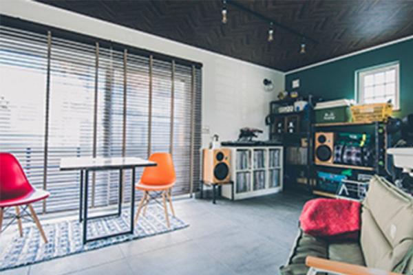 アメカジ工務店の仕様：土間のフロア